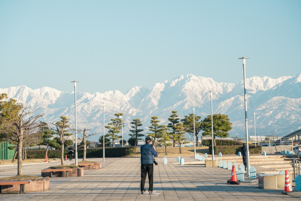 富山攝影記錄｜海王丸公園：捕捉「海上貴婦人」與立山連峰的共舞，新湊大橋下的冬日絕景 @偽日本人May．食遊玩樂
