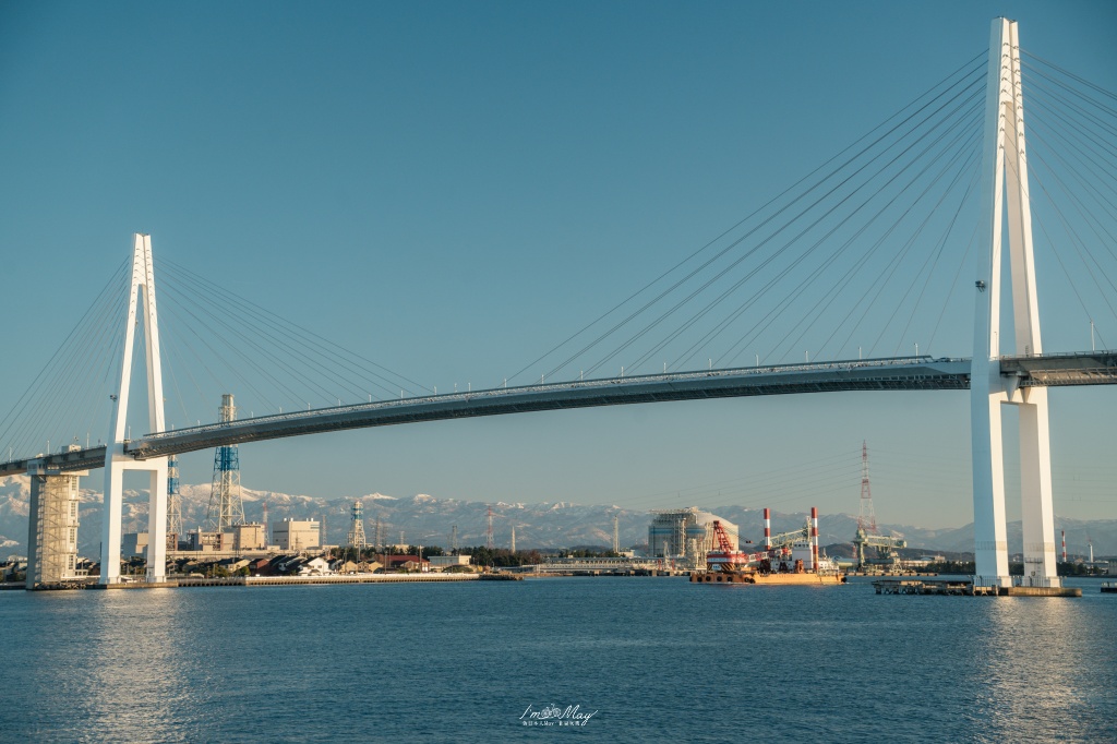 富山攝影記錄｜海王丸公園：捕捉「海上貴婦人」與立山連峰的共舞，新湊大橋下的冬日絕景 @偽日本人May．食遊玩樂