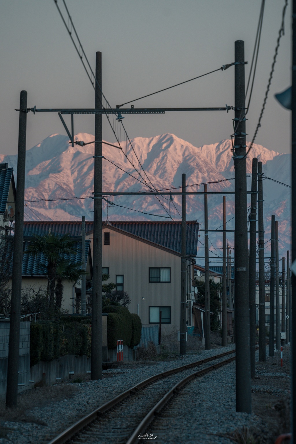 富山攝影記錄｜海王丸公園：捕捉「海上貴婦人」與立山連峰的共舞，新湊大橋下的冬日絕景 @偽日本人May．食遊玩樂