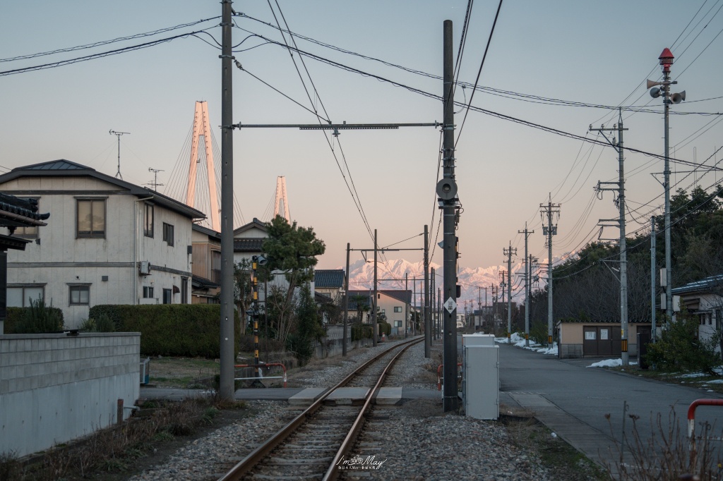 富山攝影記錄｜海王丸公園：捕捉「海上貴婦人」與立山連峰的共舞，新湊大橋下的冬日絕景 @偽日本人May．食遊玩樂
