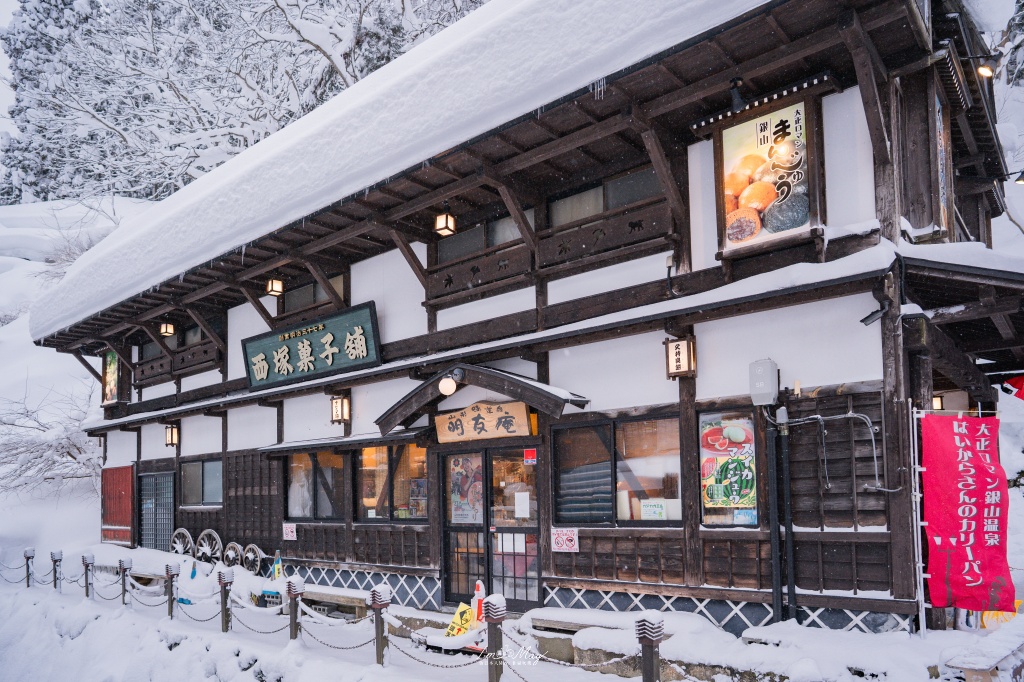 銀山溫泉攝影記錄 | 走進大正浪漫的銀白夢境：從魔幻藍調到寂靜清晨，我的雪國絕景紀錄 @偽日本人May．食遊玩樂