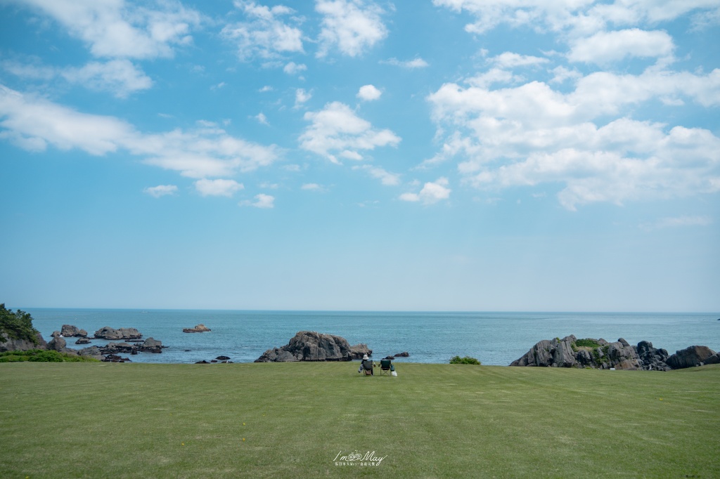 青森、八戶|從葦毛崎展望台到種差海岸:探訪イタコマイマイ岩,遇見八戶海岸線最療癒的春末風景 @偽日本人May.食遊玩樂 青森、八戶|從葦毛崎展望台到種差海岸:探訪イタコマイマイ岩,遇見八戶海岸線最療癒的春末風景 @偽日本人May.食遊玩樂