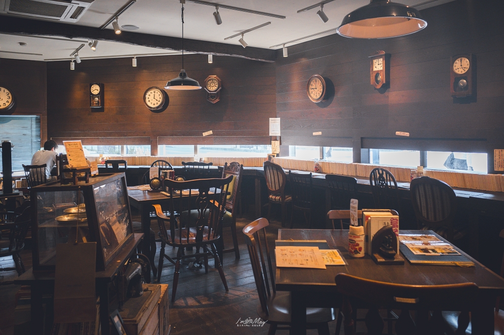 秋田車站咖啡店推薦｜赤居文庫 Cafe：書香咖啡、甜點與適合一人旅的安靜空間 @偽日本人May．食遊玩樂