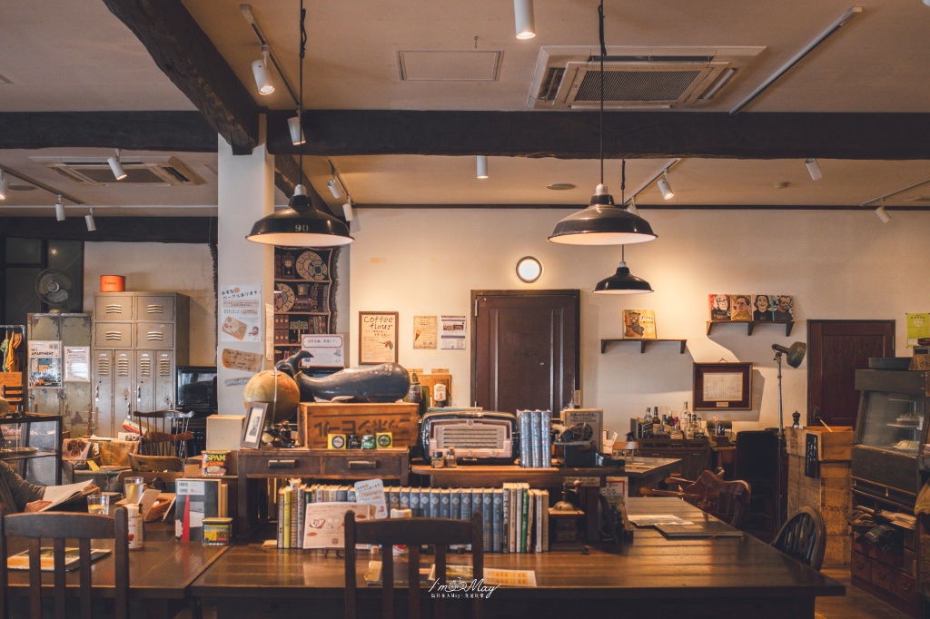 秋田車站咖啡店推薦｜赤居文庫 Cafe：書香咖啡、甜點與適合一人旅的安靜空間 @偽日本人May．食遊玩樂