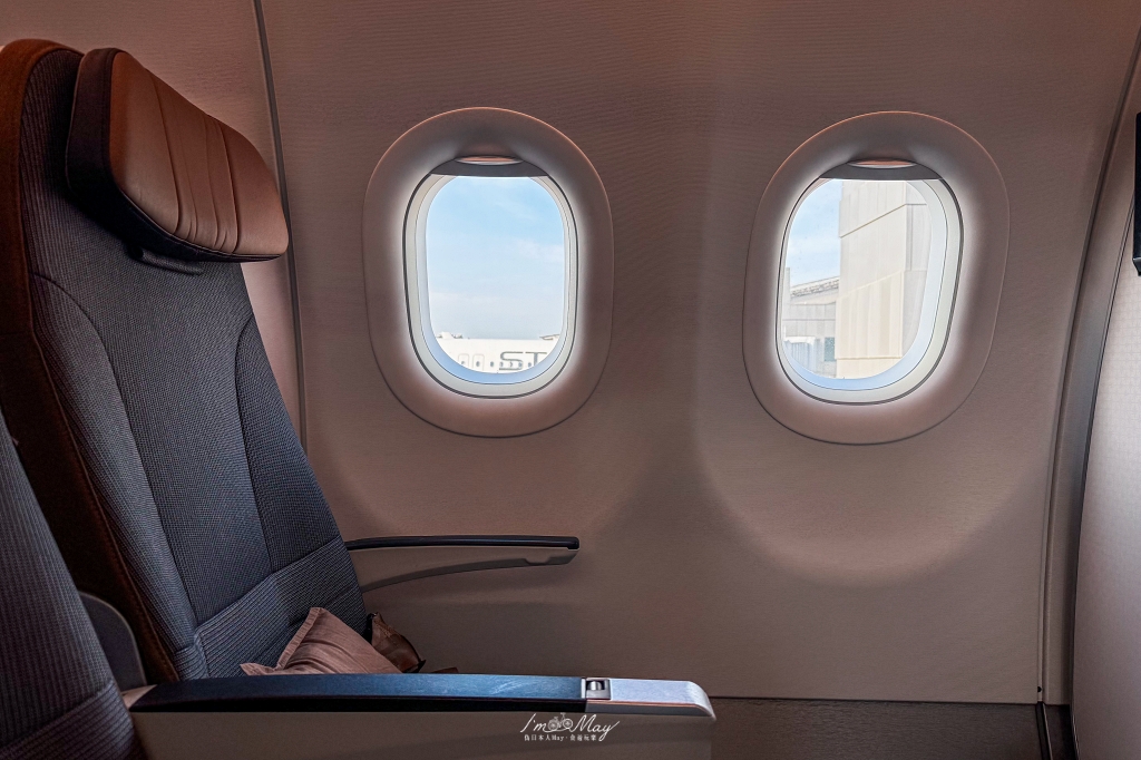 飛行記錄 | 星宇航空 STARLUX Airlines 台中－宮古島 (RMQ-SHI)，台中國際機場出境、貴賓室體驗、機艙娛樂與餐點分享 @偽日本人May．食遊玩樂