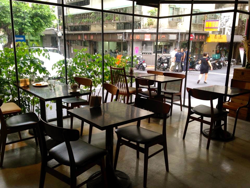 [台北] Dears Waffle Bakery &#038; Cafe。意想不到的小角落卻帶來大大的滿足感 @偽日本人May．食遊玩樂