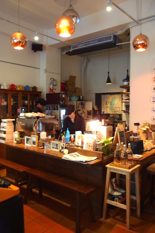 台北、大同 | 爐鍋咖啡Luguo Cafe (小藝埕2F)。百年老屋喝咖啡彷彿置身舊時光裡的迪化街區 @偽日本人May．食遊玩樂