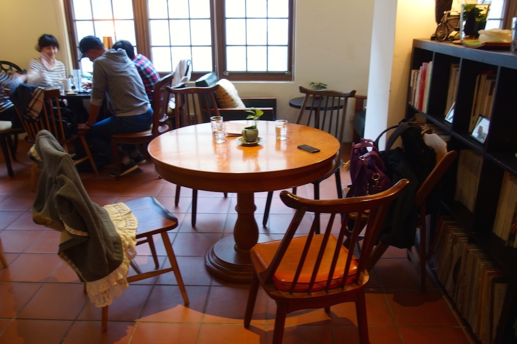 台北、大同 | 爐鍋咖啡Luguo Cafe (小藝埕2F)。百年老屋喝咖啡彷彿置身舊時光裡的迪化街區 @偽日本人May．食遊玩樂