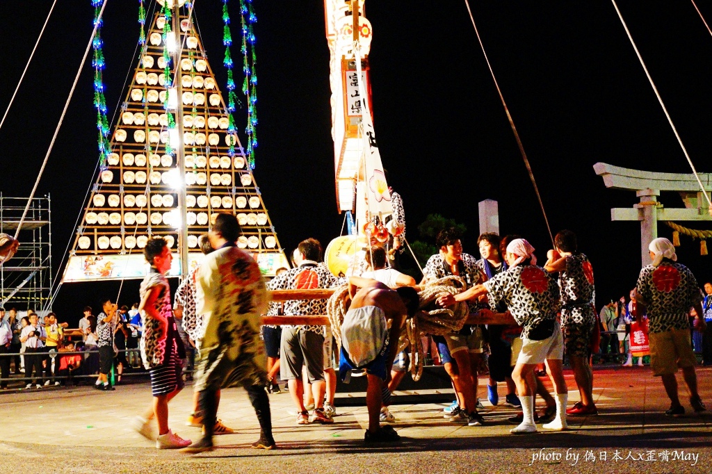 [富山] 魚津祭 (たてもん祭り)。船型萬燈祭、花火大會、蝶六民謠街頭歌舞陣一次全部參加 (每年八月第一週五六日舉辦) @偽日本人May．食遊玩樂