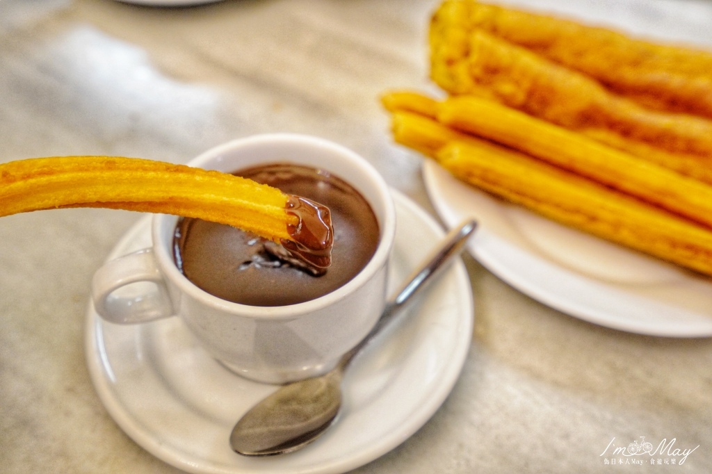 西班牙、馬德里 | 百年歷史的排隊名店Chocolatería San Ginés 西班牙油條巧克力 (近太陽門廣場) @偽日本人May．食遊玩樂