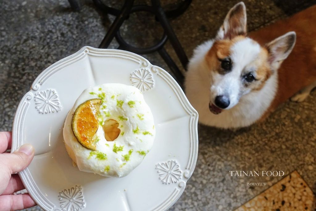 台南、美食 | 老宅新生、延續診所生命的咖啡館「小房子咖啡 L.M. café 」| 中西區巷弄美食、IG打卡熱門、戚風蛋糕 @偽日本人May．食遊玩樂