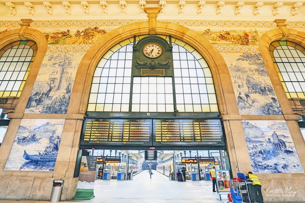 葡萄牙、波多 | 兩萬片藍彩瓷磚拼貼而成、全世界最美的車站之一「聖本篤車站 Sao Bento Railway Station」 @偽日本人May．食遊玩樂