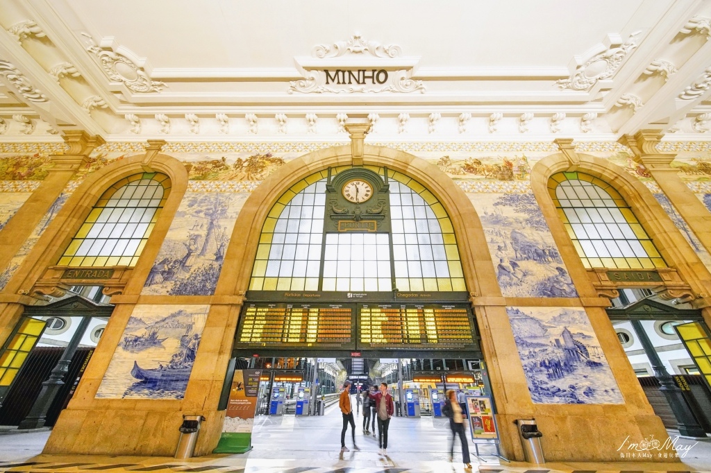葡萄牙、波多 | 兩萬片藍彩瓷磚拼貼而成、全世界最美的車站之一「聖本篤車站 Sao Bento Railway Station」 @偽日本人May．食遊玩樂