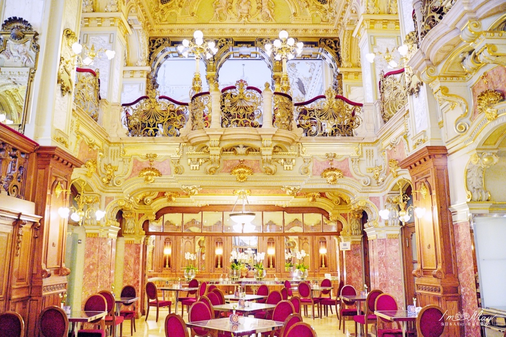 匈牙利、布達佩斯 | 跟宮殿一樣華麗的世界最美咖啡 New York Cafe 紐約咖啡館  ( 電影《紅雀》拍攝場景、餐點分享 ) @偽日本人May．食遊玩樂