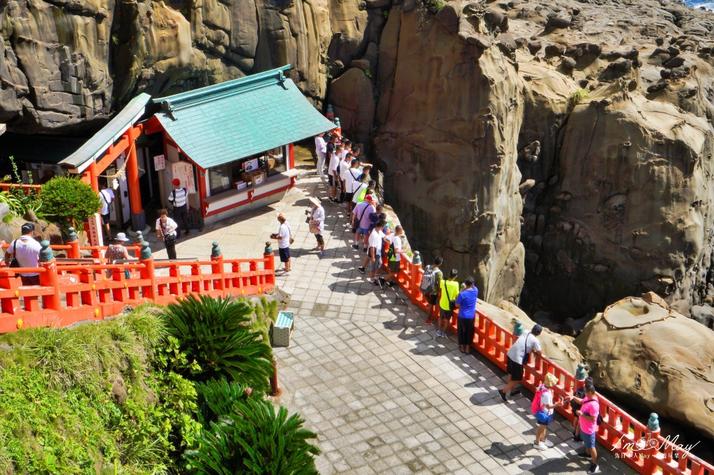 宮崎 | 日南海岸線上的神話傳說、日本唯一在懸崖洞窟裡的朱紅神社「鵜戶神宮」(うどじんぐう) | 詳細交通方式、參拜方式及路線 @偽日本人May．食遊玩樂