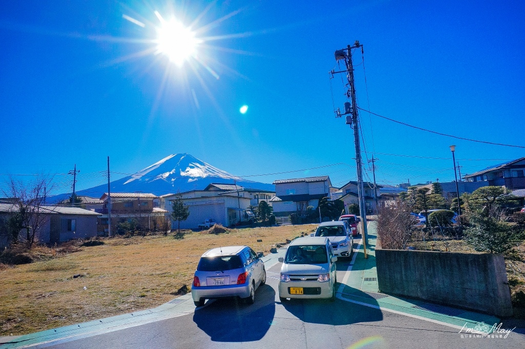 日本鐵道旅行 | 離富士山最近的鐵道列車 「富士ビュー特急」富士山景觀特急列車 ( FUJISAN VIEW EXPRESS ) | 美的讓人以為在咖啡店、實際搭乘記錄 ( 河口湖-大月 )、預約方式、車次時間 @偽日本人May．食遊玩樂