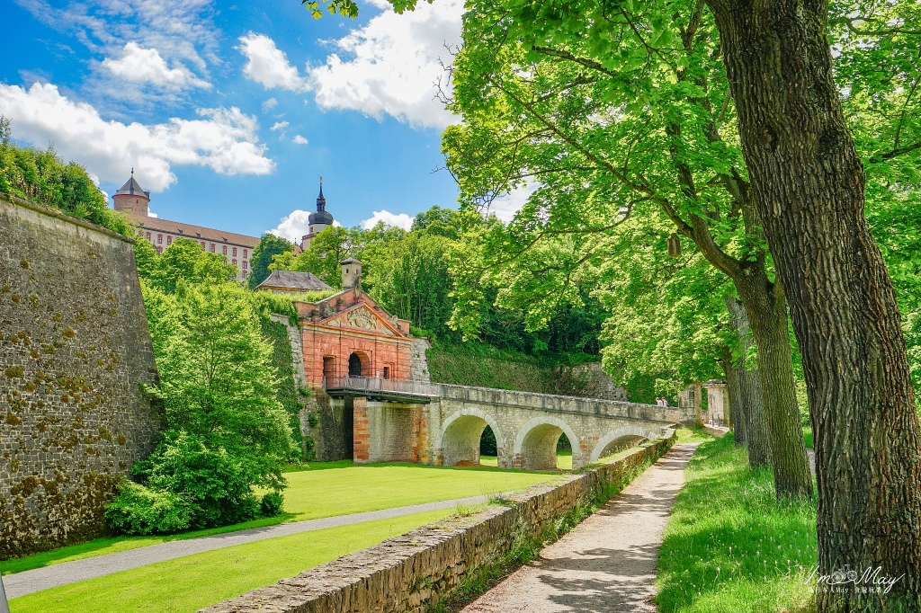 德國、烏茲堡 | 羅曼蒂克大道第一站烏茲堡 Wurzburg 的景點推薦「瑪麗安要塞堡 Marienberg Fortress」 | 交通方式圖解、建議拍攝地點 @偽日本人May．食遊玩樂